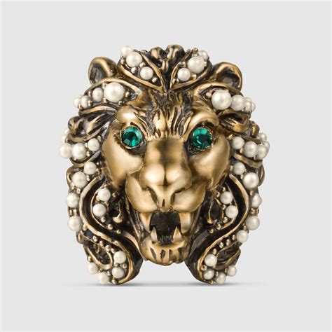 lion head ring with crystal gucci